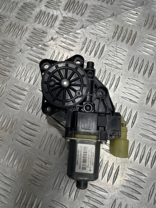 PETIT MOTEUR VITRES GAUCHE 2757043 MINI ONE II R56 06-13