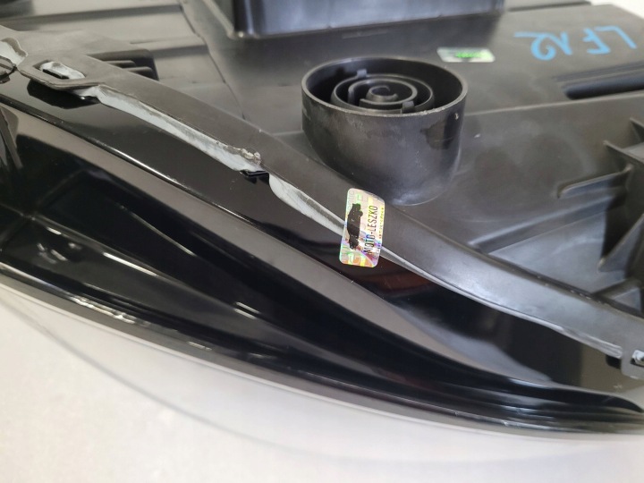 PHARE DROITE PROJECTEUR DROIT LENTILLE LED AVEC LEDEM FORD PUMA MK2 L1TB13100GH