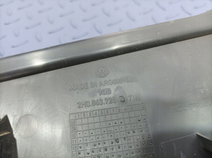 VW AMAROK I DOUBLE CAB MOULURE PROTECTION SEUIL GAUCHE 2H0863725D