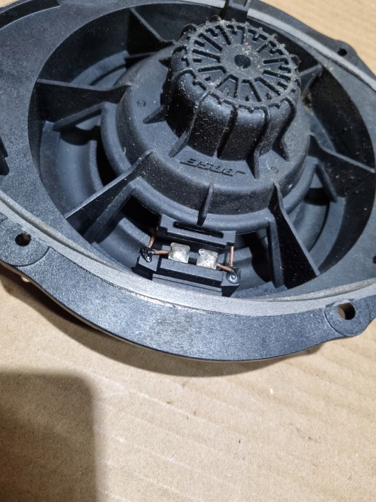 HAUT-PARLEUR ARRIÈRE DROITS PORTES MAZDA 6 BERLINE (GH) 305014001