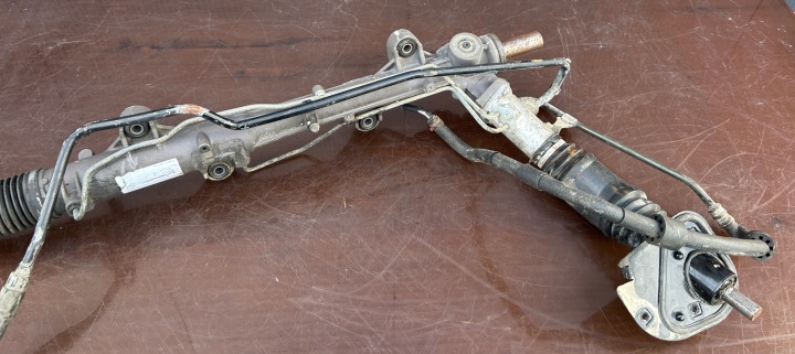 CRÉMAILLÈRE DE DIRECTION VW T5 7H1422055N