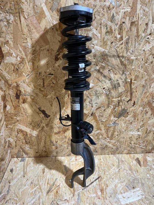 AMORTISSEUR AVANT GAUCHE OU DROIT BMW X5 G05 X6 G06 23R 9KM 6896439 6896440