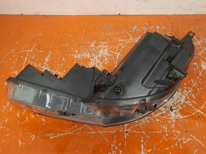 HYUNDAI ELANTRA VII 20- PROJECTEUR DROIT AVANT PHARE AVANT DROITE 92102-AA