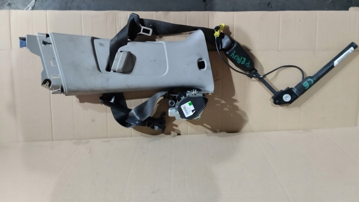 CEINTURE DE SÉCURITÉ AVANT AVANT DROIT TENDEUR OPEL ZAFIRA C 620611500