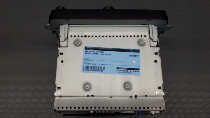 3T0035191 RADIO NAVI SKODA SUPERB II 10R