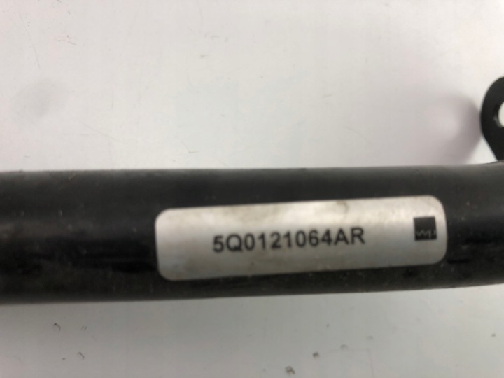 VW SEAT SKODA 1.6 TDI TUYAU TUYAU FIL EAU 5Q0121064AR