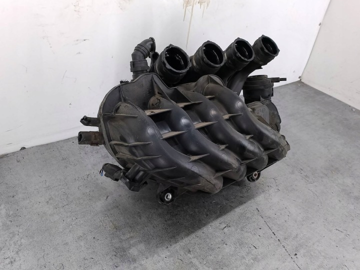 COLLECTEUR ADMISSION SKODA OCTAVIA II 06F133210P 2.0 FSI