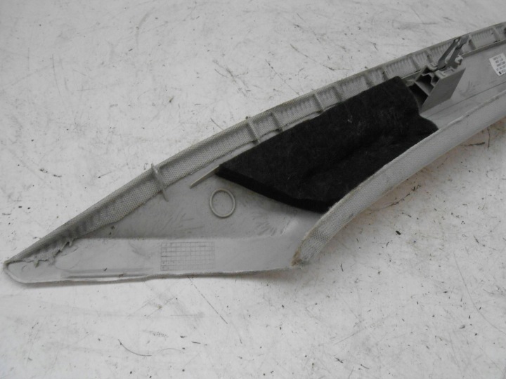 SKODA SUPERB III 3 PROTECTION MONTANTS GAUCHE AVANT GARNITURE 3V0867233