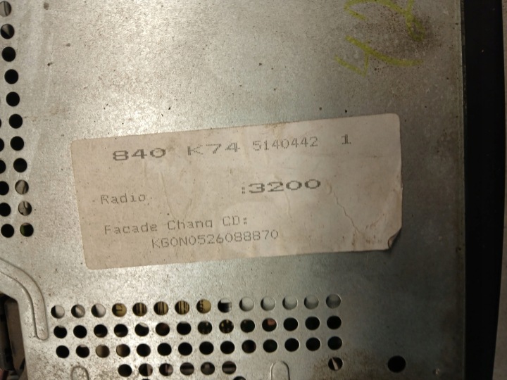 RADIO LECTEUR CD RENAULT LAGUNA II 8200063200A