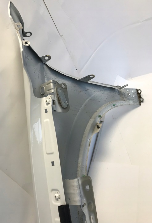VW TOUAREG III 760 AILES DROIT AVANT L0K1