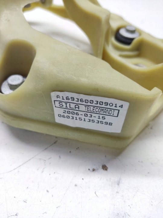 MERCEDES-BENZ A W169 2005 CRIC CHANGEMENTS VITESSE A1693600309