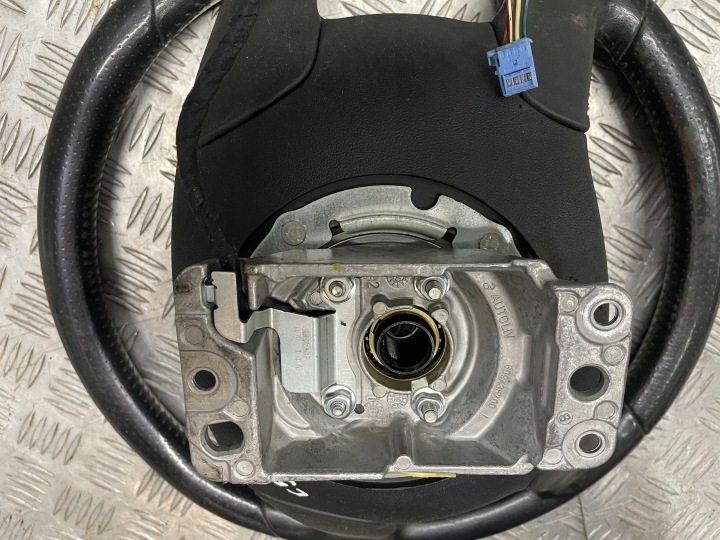 VOLANT MULTIFONCTIONNELLE CITROEN C5 III X7 LIFT 11-17
