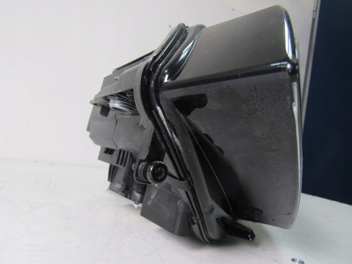 VW TOURAN 3 III 5TB PHARE GAUCHE GAUCHE AVANT AVANT COMPLET LED 5TB941035E