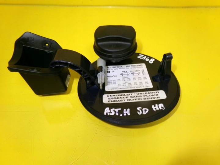 CLAPET GOULOTTE DE REMPLISSAGE CARBURANTS CODE LAK: Z168 OPEL ASTRA III H 13111597 NR325