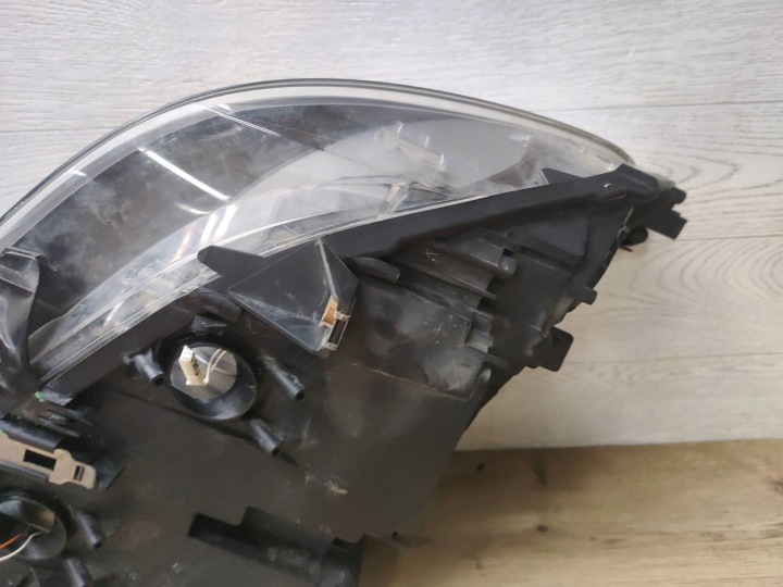 BMW 5 GT F07 2010 AVANT CÔTÉ GAUCHE PHARES AVANT