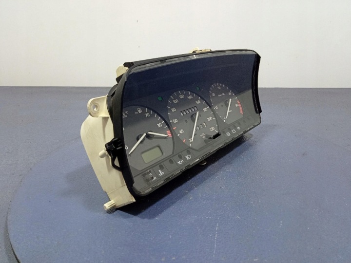 VW PASSAT B4 93-97 1.9 TDI 90KM COMPTEUR TABLEAU DE BORD 3A0919059B