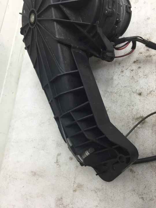 MERCEDES VITO VIANO W639 PETIT MOTEUR PORTE COULISSANTE A6398200142 GAUCHE