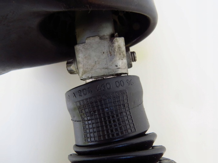 CROISILLON BARRE DE LIAISON COLONNES DIRECTION A2044600096 MERCEDES CLS W218 C W204