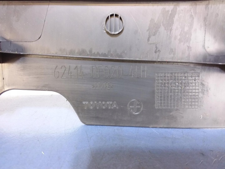 TOYOTA VERSO I PROTECTION MONTANTS CENTRAL GAUCHE 62414-0F020