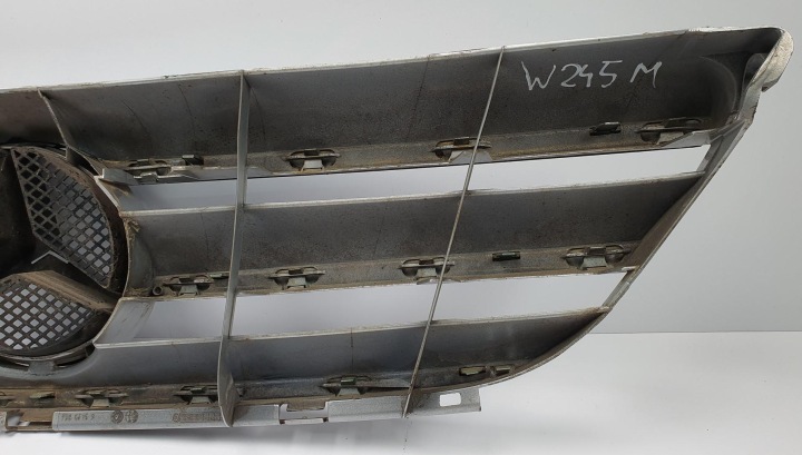GRILLE CALANDRE PARE-CHOCS MERCEDES W245 A1698800883