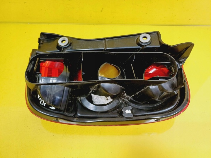 PHARE GAUCHE ARRIÈRE NISSAN MICRA K12 VALEO 03-10R NR352