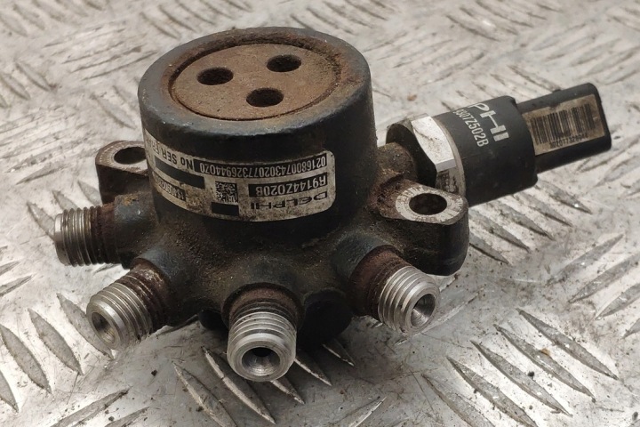 MOULURE INJECTION FORD FOCUS (DAW, DBW) 1S4Q9D280AB 1.8L DIESEL 85KW 2002