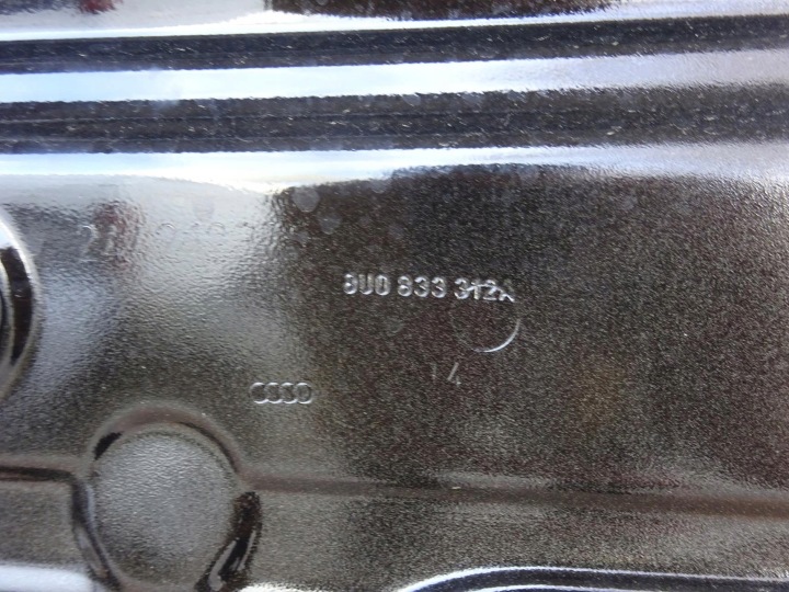 AUDI Q3 8U 11-18 PORTES MOULURE DROIT DROIT ARRIÈRE ARRIÈRE LY9B 8U0833312A ZAGIETE