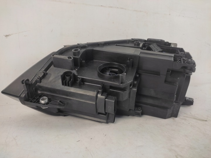 VW TOURAN III 5TB PHARE GAUCHE AVANT AVANT COMPLET LED 2015-
