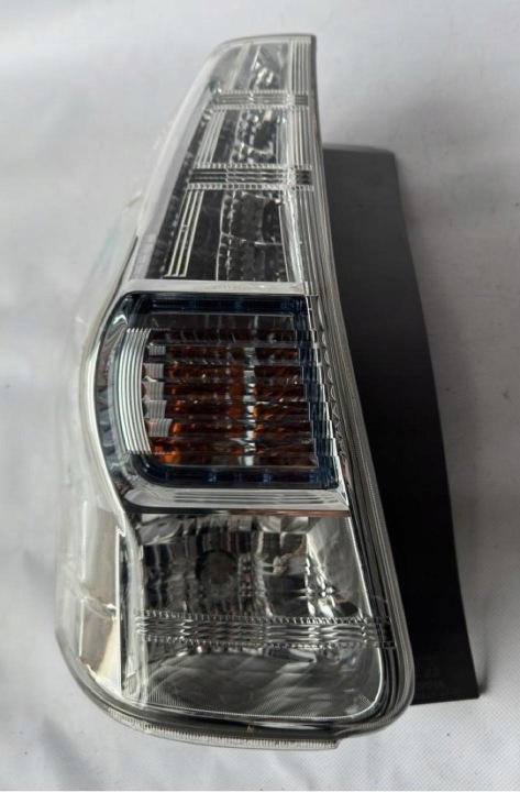 PHARE ARRIÈRE GAUCHE TOYOTA PRIUS PLUS ZFW40