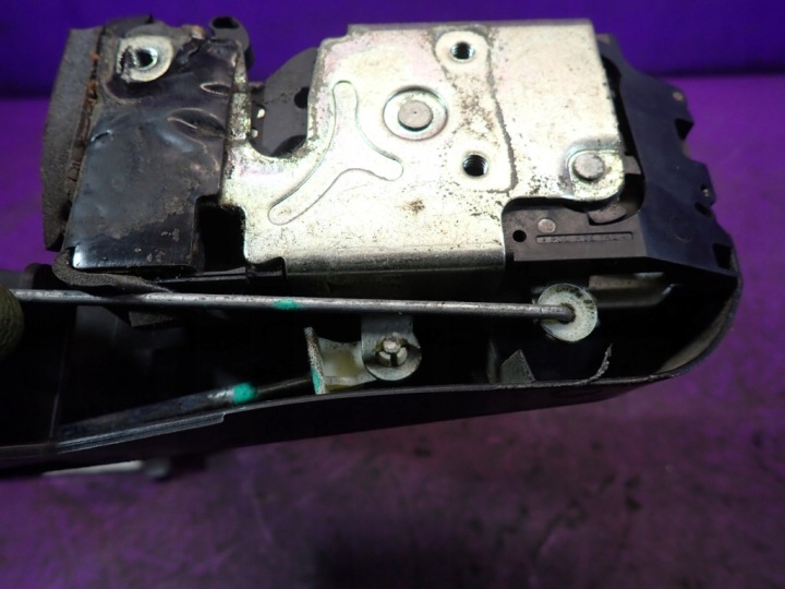 FORD FIESTA VI MK6 HAYON 5D 08-13 SERRURE AVANT GAUCHE 2S61A219A65ABF 8 GOUPILLE