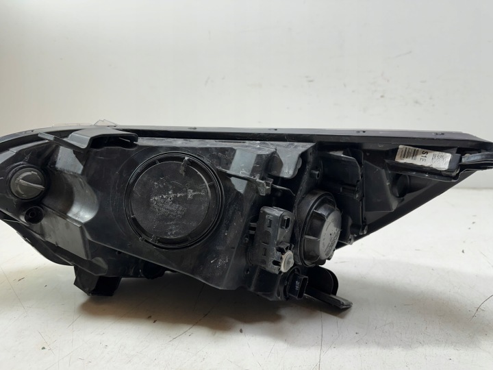 PHARE DROITE AVANT KIA RIO III 3 ORDINAIRE LED 92102-1WXXX