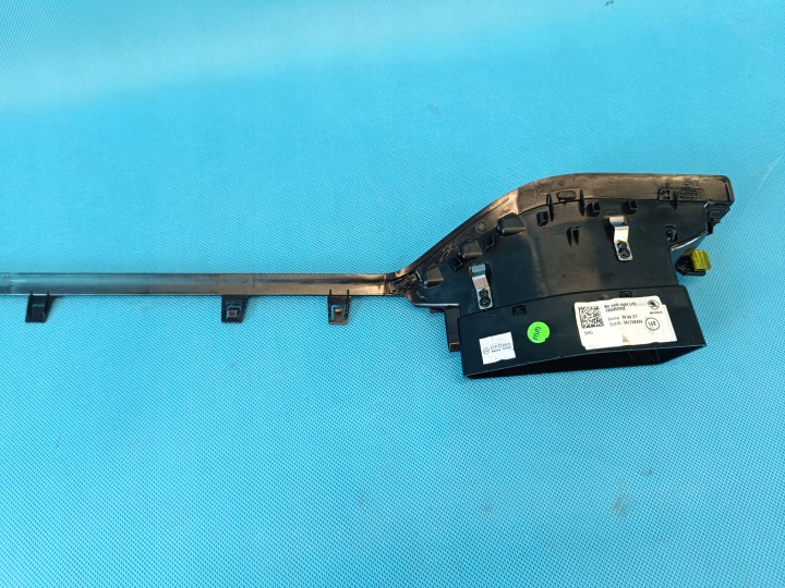 SKODA OCTAVIA IV COMBI 1,5 TSI 21R GRILLE CONDUIT D'AIR MOULURE CONSOLES 5E4819702C