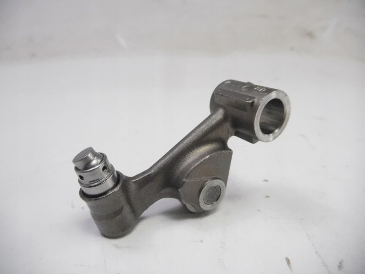 POUSSOIR SOUPAPE GOLF V OCTAVIA AUDI A4 03G109412C