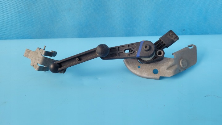 MERCEDES W206 CAPTEUR NIVELLEMENT GAUCHE ARRIÈRE A0009053713