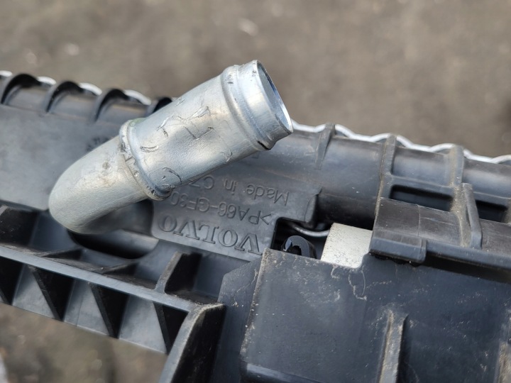 RADIATEUR EAU CLIMATISATION CHÂSSIS SUPPORT VOLVO XC60 II 2.0 D MILD HYBRID