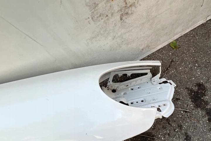 AILE AVANT DROIT PORSCHE PANAMERA (970) F4244 4.8L GASOLINE 2012