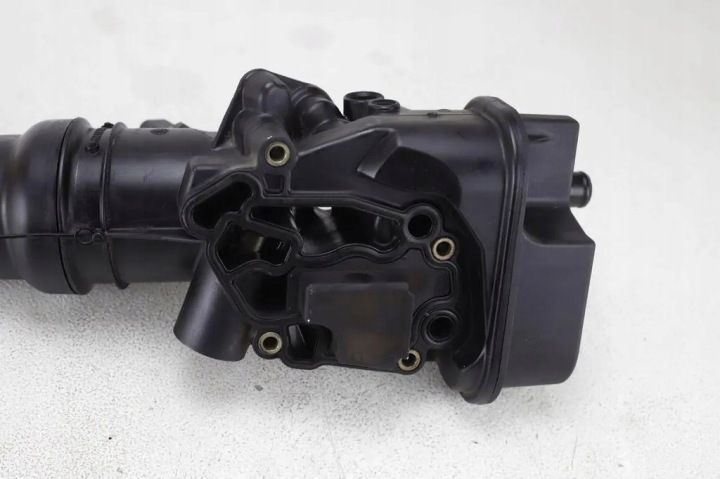 FIXATION FILTRE HUILES VW PASSAT B6 (3C2) 06D115397G 2.0L GASOLINE 110KW
