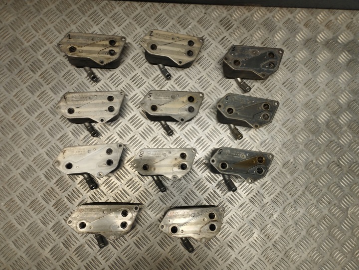 BMW E60 E61 E84 E90 E91 RADIATEUR HUILES 7525333