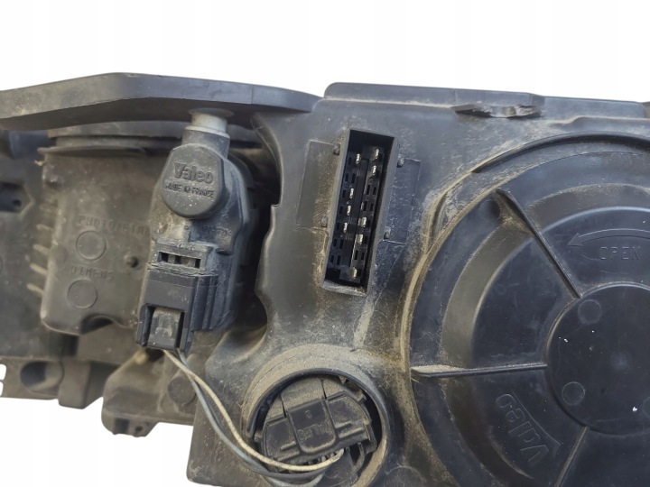 2010 CITROEN C5 PROJECTEUR 9684845280