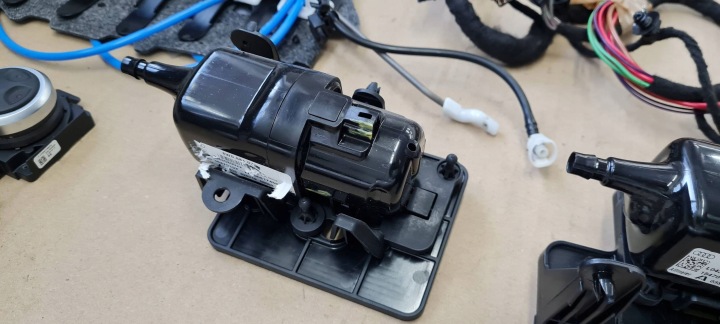 SQ5 80A Q5 KIT MASSAGE MASAZE SIÈGE AVANT SLINE 8W0881073 A4 B9 8W A5 8W