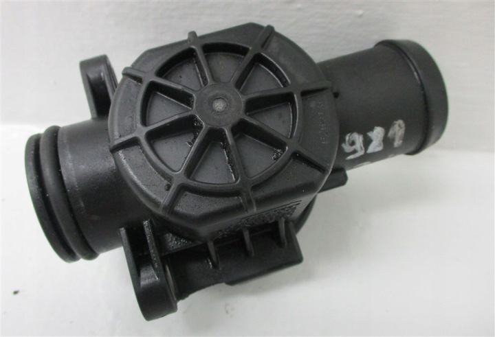 SOUPAPE EAU PORSCHE BOXSTER 991 981 3.4 9A110655503