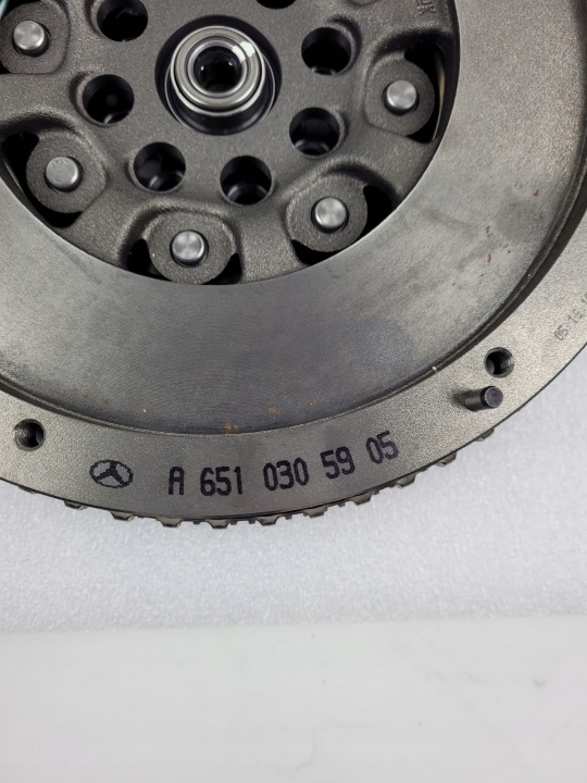 EMBRAYAGE BI-MASSE A6510305905 VITO 2.2 CDI MERCEDES V CLASSE 6510305905