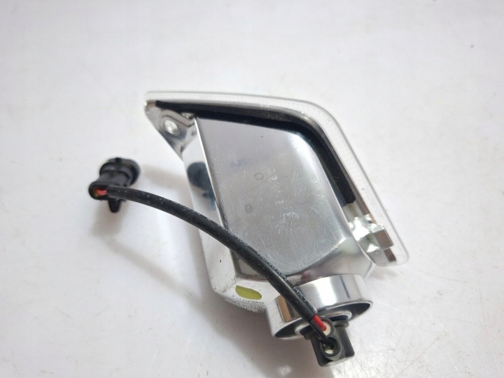 CLIGNOTANT ARRIÈRE PIAGGIO VESPA GTS SUPER HPE GTV 125 300 (2014-2022)