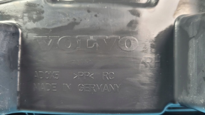 VOLVO XC90 II 2.0D 19R PASSAGE DE ROUE DROIT AVANT 31457219