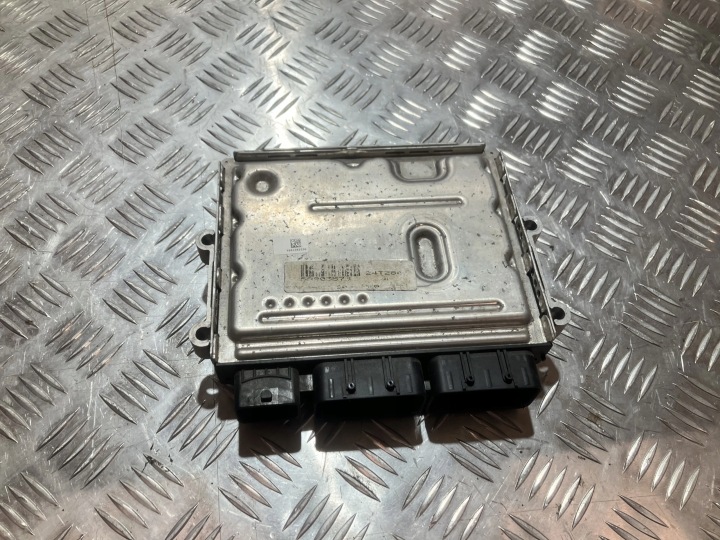 ORDINATEUR CONTRÔLEUR MOTEUR MERCEDES A CLASSE W177 1.5 CDI