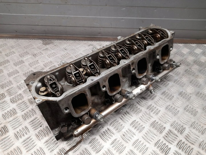 CHEVROLET CAMARO SS 6.2 V8 LT1 12620549 SUR PRAWO CULASSES OEM