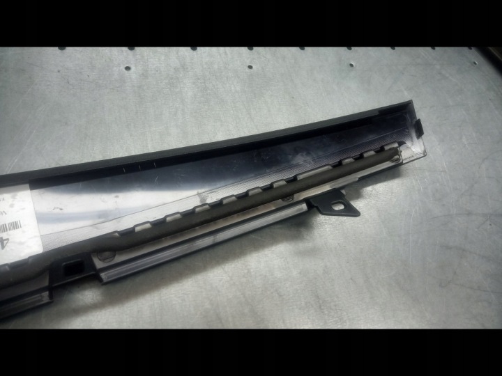 MOULURE PORTES GAUCHE AVANT VOLVO V90 31378623