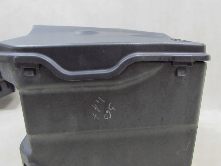 VOLVO S60 II V60 XC60 2.0 08-17 SUPPORT CHÂSSIS BOÎTE BATTERIE