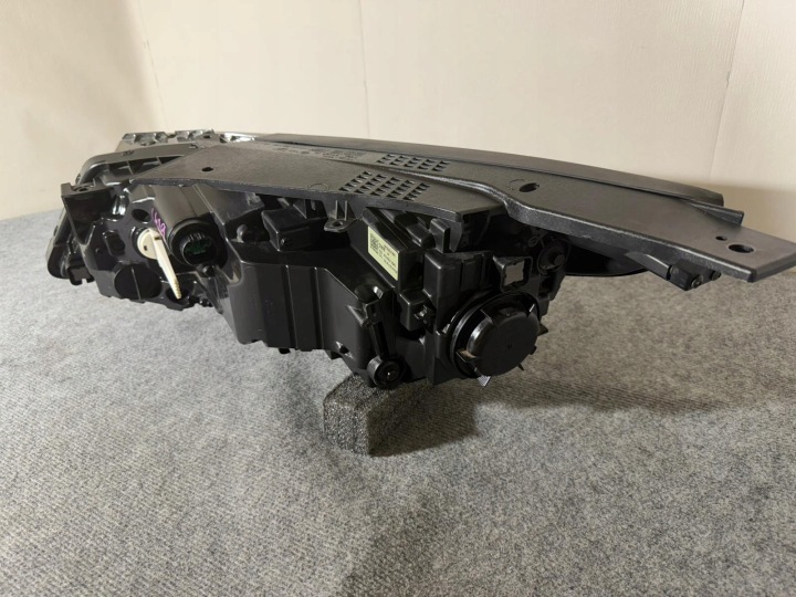 KIA OPTIMA 4 IV LIFT COMPLET LED PHARE DROIT DROITE AVANT 92102D4300 EN TRÈS BON ÉTAT L429