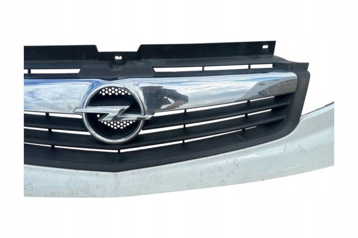GRILLE OPEL VIVARO C 623100249R 2.0L DIESEL 2008